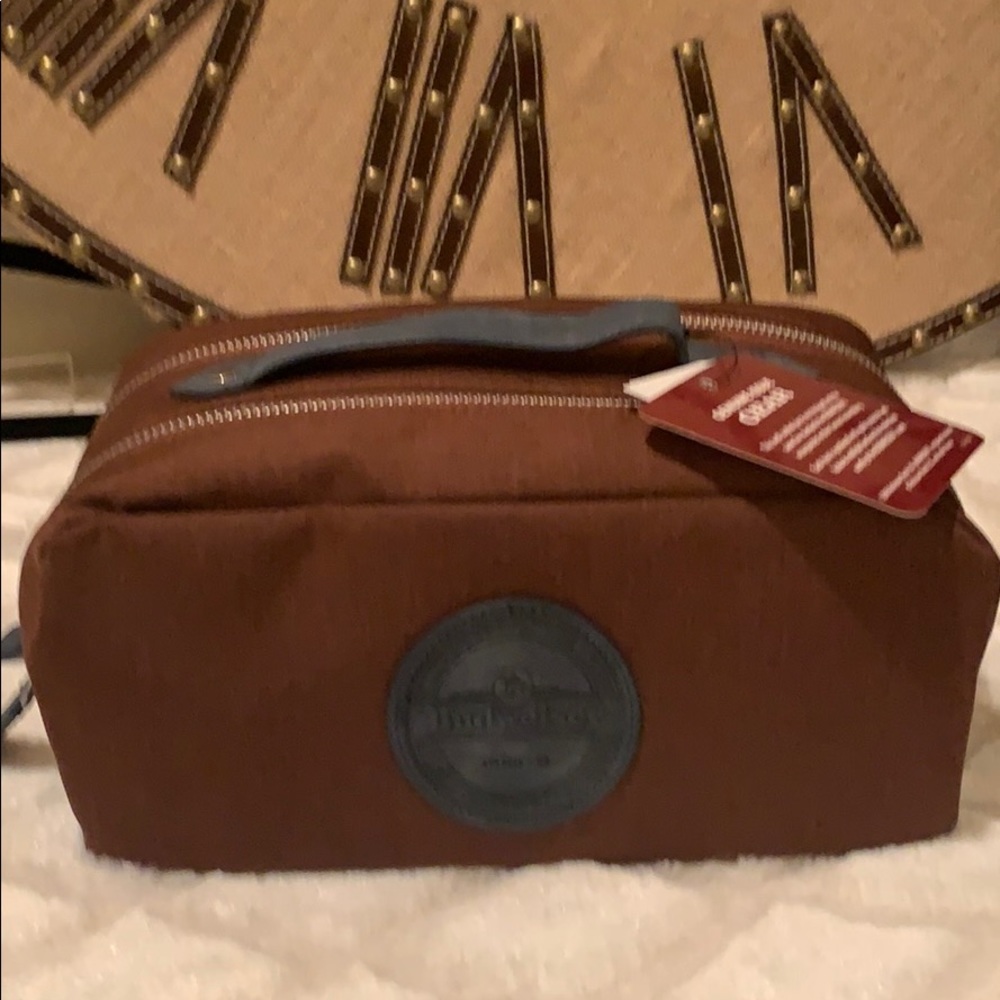 BNWTS BUDWEISER TRAVEL KIT BROWN W BLUE ACCENTS 2
